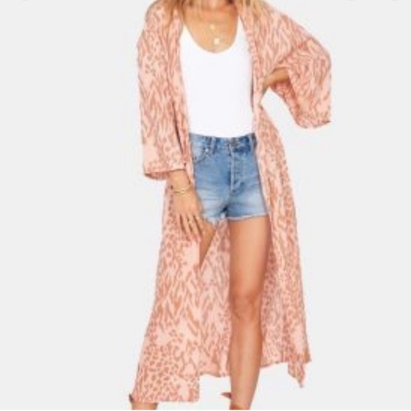 Amuse Society Tops - Amuse Society Pink Patterned Kimono XS~Small